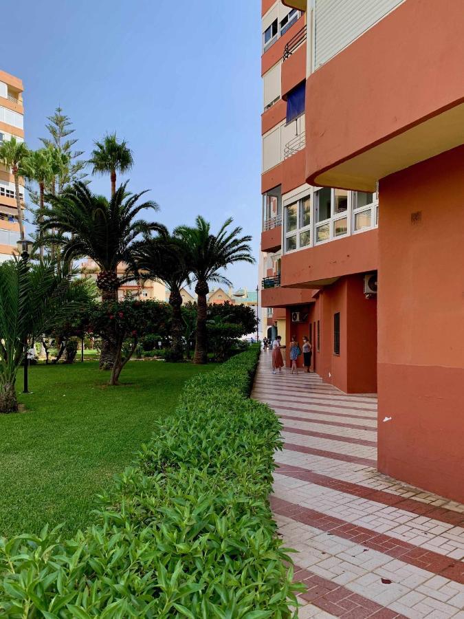 Apartamento Al Lado Del Paseo Maritimo Torrox Costa Apartment Exterior photo